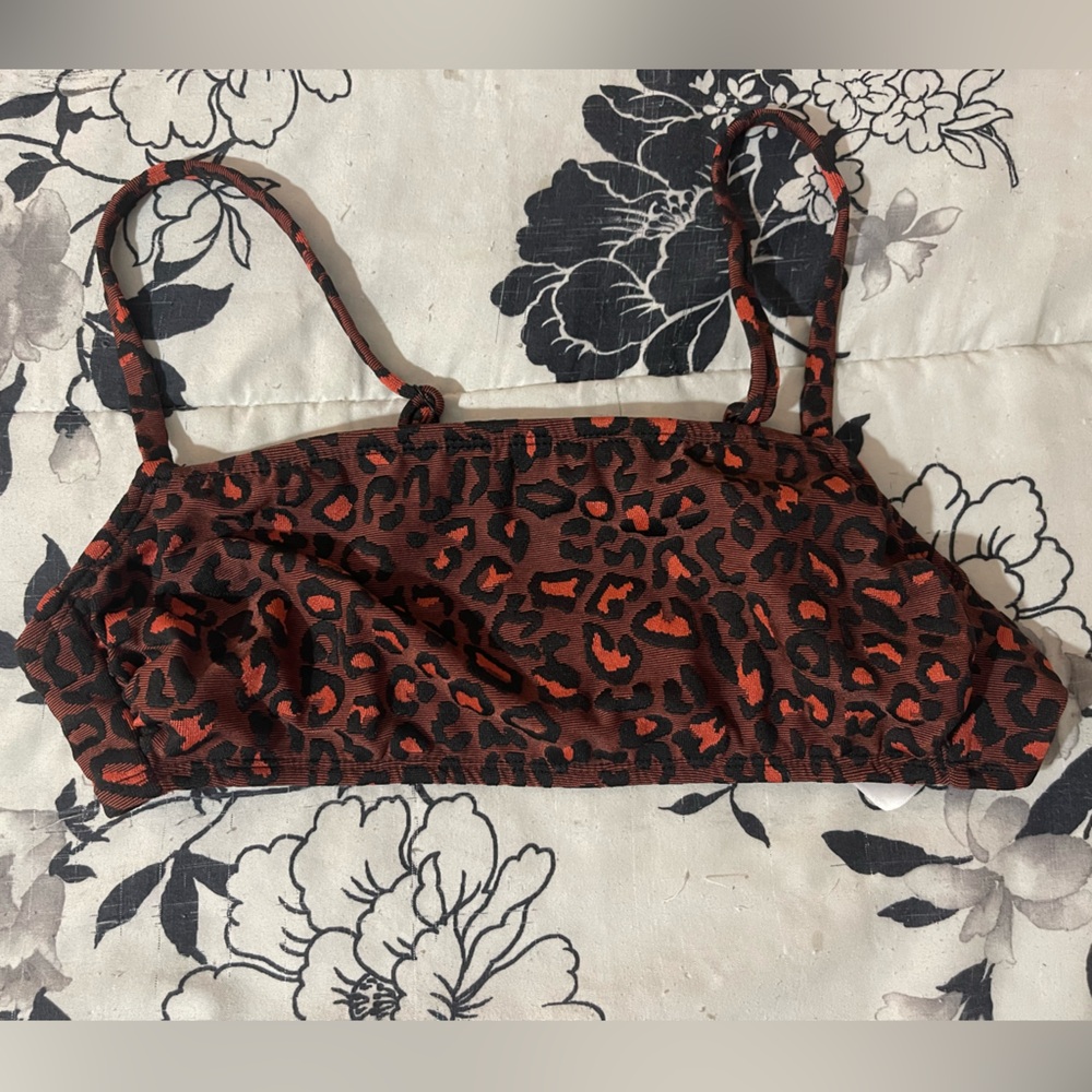 Xhilaration Leopard Print Crop Top